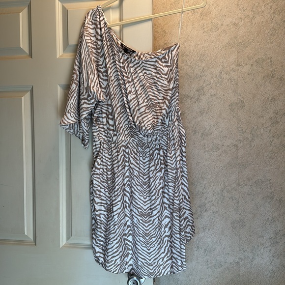 Express one shoulder dress size L - Picture 7 of 7